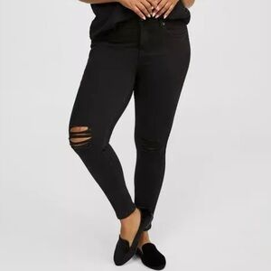 Torrid Bombshell Skinny Premium Stretch High-Rise Jean Black Size 14S
